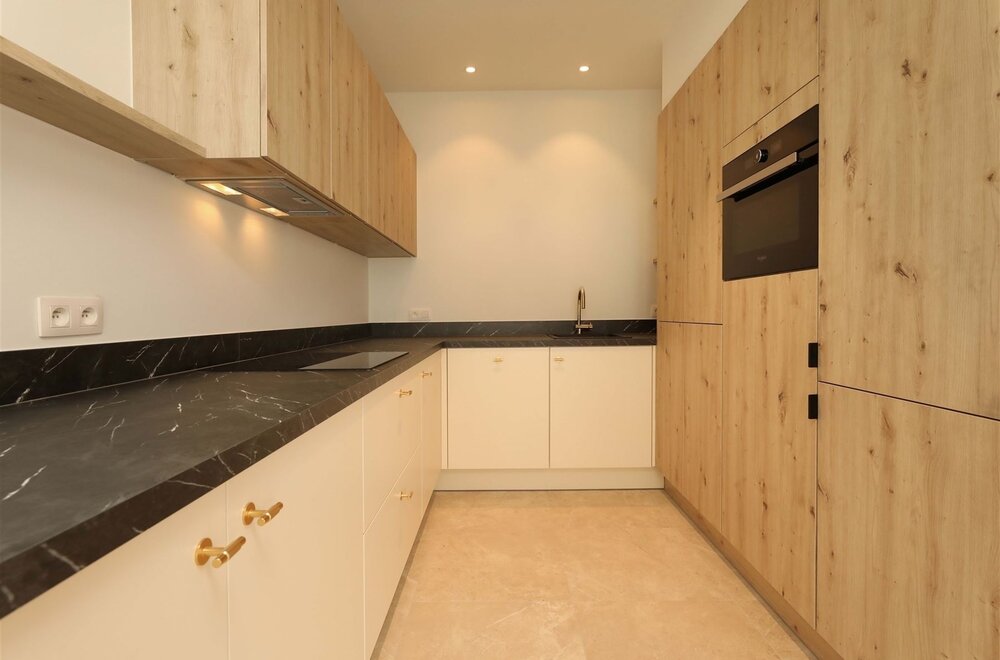 stijlvol-gerenoveerd-appartement-met-2-slaapkamers-in-het-centrum-van-hasselt006.jpg