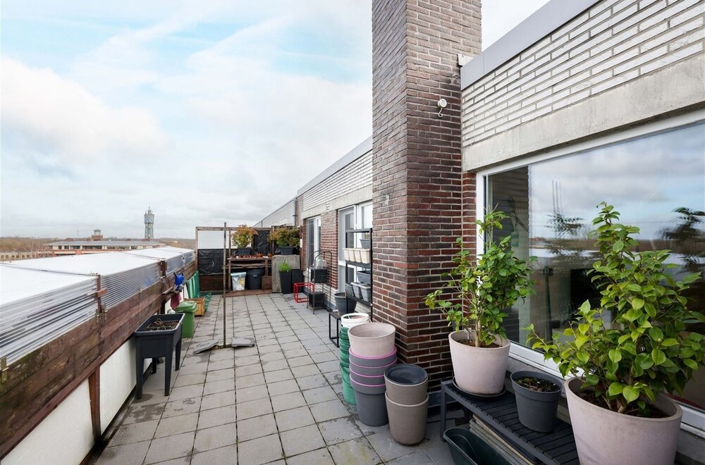 gunstig-gelegen-lichtrijk-appartement-met-mogelijkheid-tot-2-slaapkamers-n-2-unieke-terrassen-011.jpg