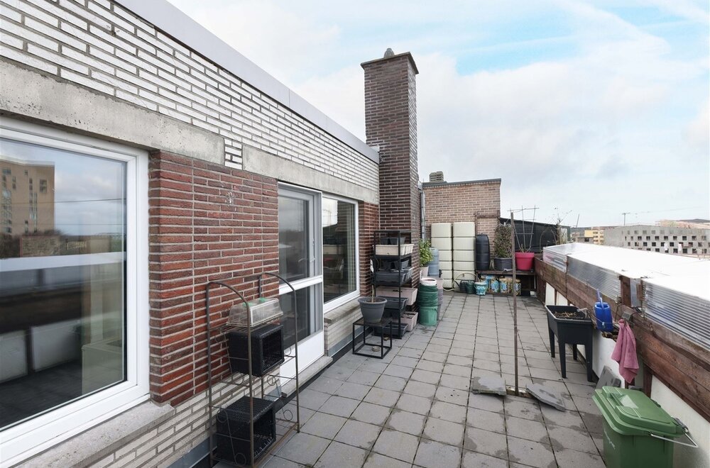 gunstig-gelegen-lichtrijk-appartement-met-mogelijkheid-tot-2-slaapkamers-n-2-unieke-terrassen-012.jpg