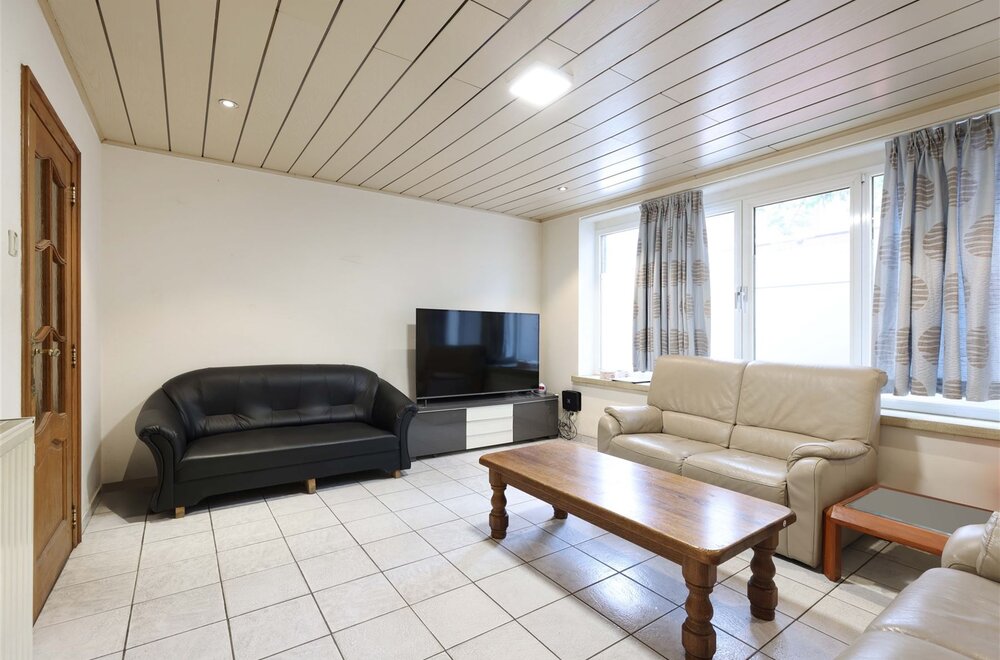 lichtrijk-gelijkvloers-appartement-met-3-slaapkamers-n-garagebox-vlakbij-het-centrum-van-hasselt-001.jpg