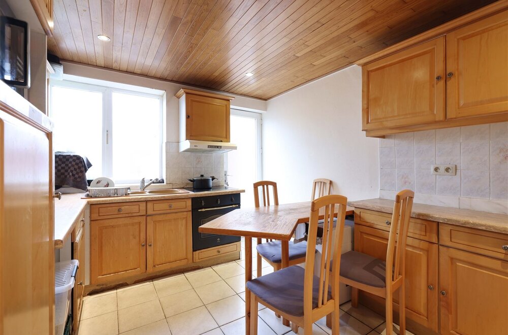 lichtrijk-gelijkvloers-appartement-met-3-slaapkamers-n-garagebox-vlakbij-het-centrum-van-hasselt-002.jpg