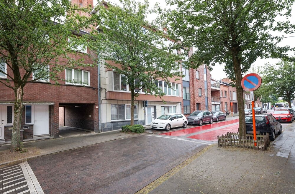 lichtrijk-gelijkvloers-appartement-met-3-slaapkamers-n-garagebox-vlakbij-het-centrum-van-hasselt-010.jpg