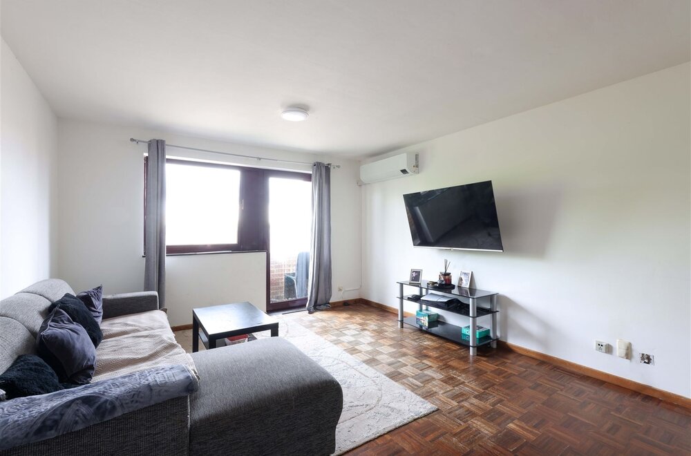 rustig-en-centraal-gelegen-appartement-met-1-slaapkamer-aan-het-groene-heilig-hartplein002.jpg