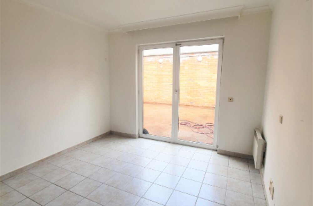 goed-gelegen-opbrengsteigendom-van-3-verhuurde-appartementen-009.jpg