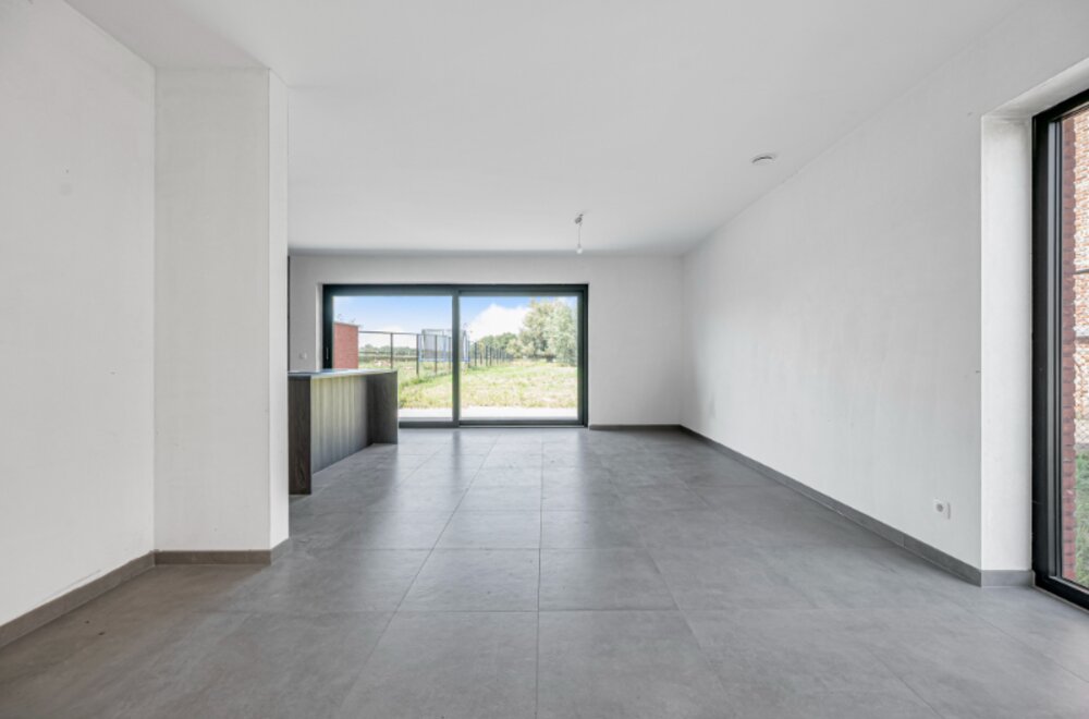 gunstig-gelegen-half-open-nieuwbouwwoning-op-ca-768m2-grond005.jpg