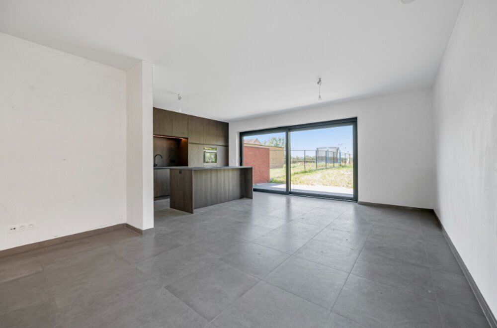 gunstig-gelegen-half-open-nieuwbouwwoning-op-ca-768m2-grond006.jpg