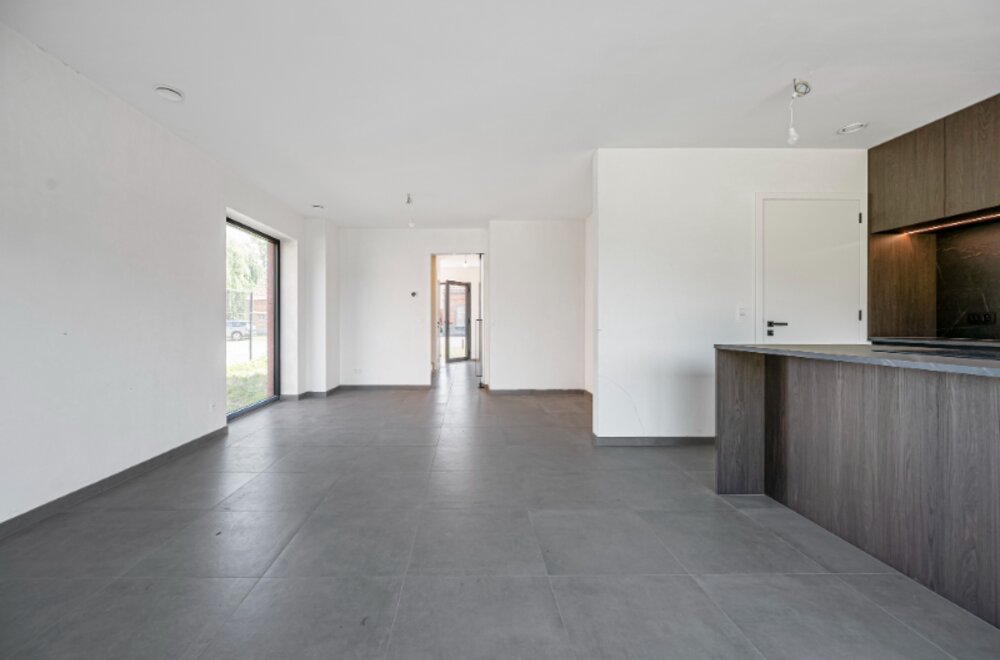 gunstig-gelegen-half-open-nieuwbouwwoning-op-ca-768m2-grond007.jpg