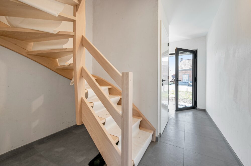 gunstig-gelegen-half-open-nieuwbouwwoning-op-ca-768m2-grond009.jpg