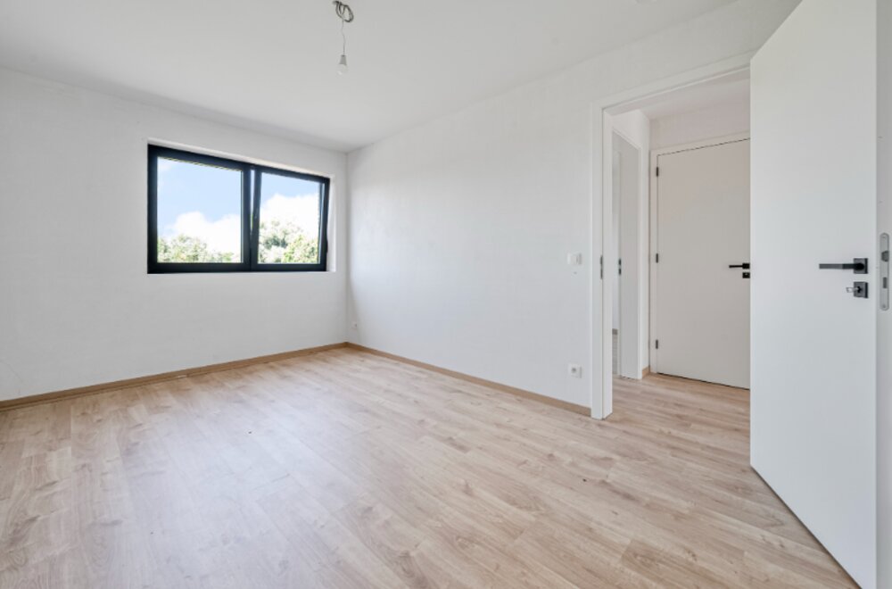 gunstig-gelegen-half-open-nieuwbouwwoning-op-ca-768m2-grond012.jpg