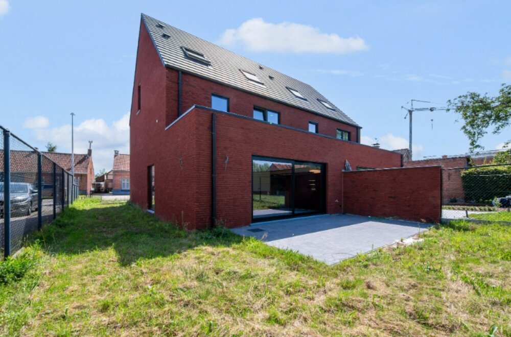 gunstig-gelegen-half-open-nieuwbouwwoning-op-ca-768m2-grond019.jpg