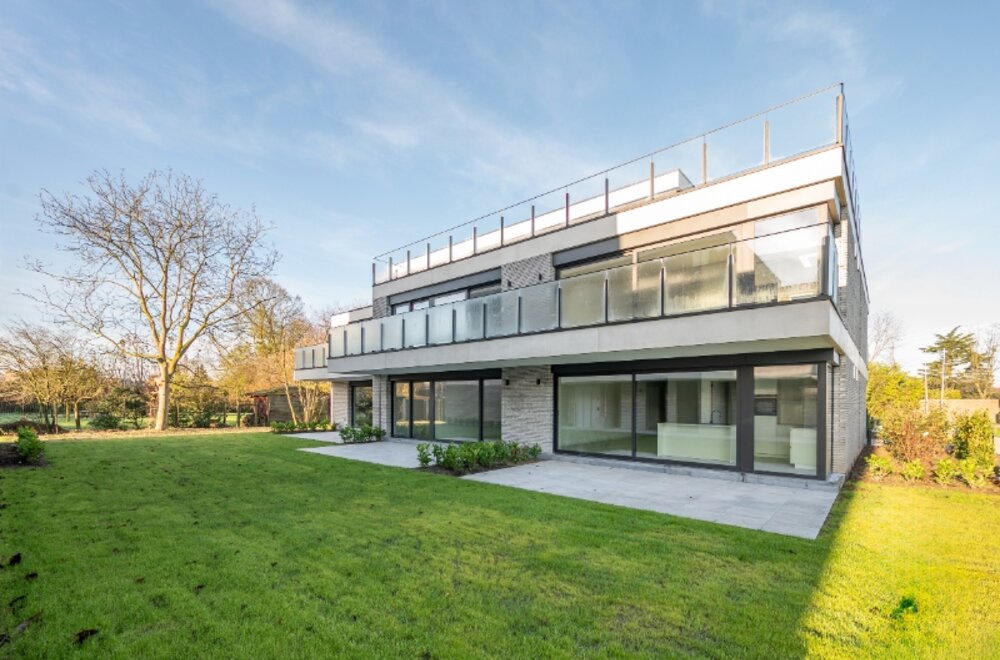 gelijkvloersapp-met-2-slaapkamers-en-mooie-tuin-6-btw-mogelijk-005.jpg