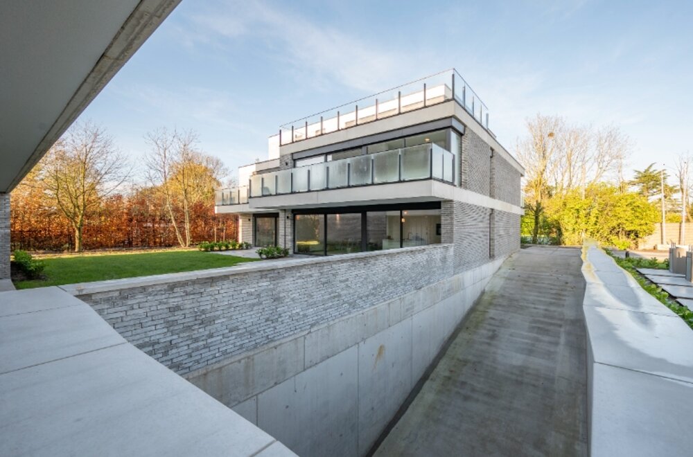 gelijkvloersapp-met-2-slaapkamers-en-mooie-tuin-6-btw-mogelijk-010.jpg