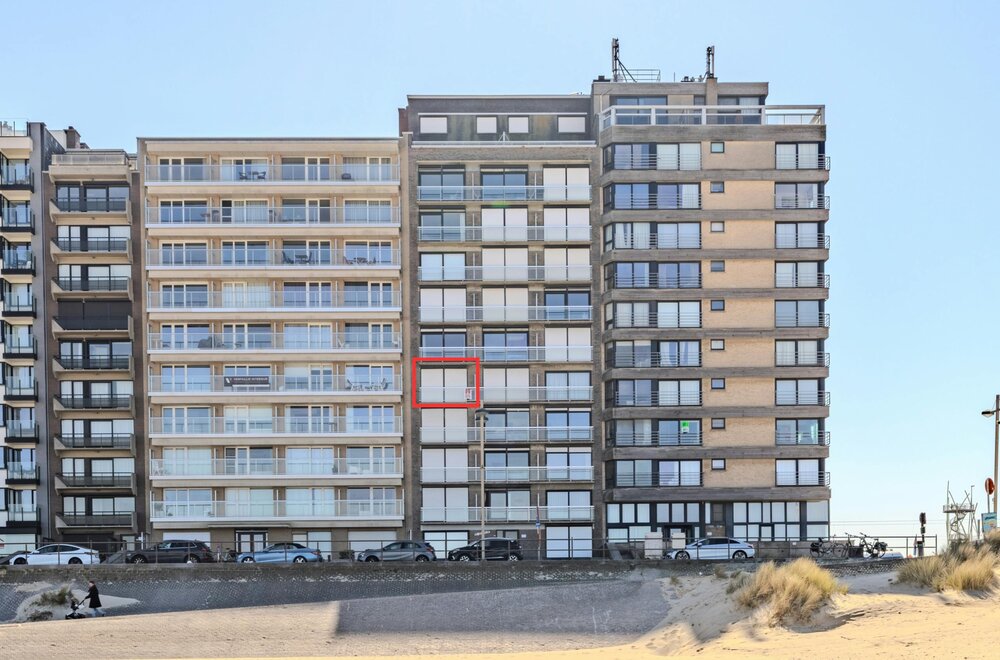 twee-slaapkamer-appartement-te-koop-met-frontaal-zeezicht-013.jpg