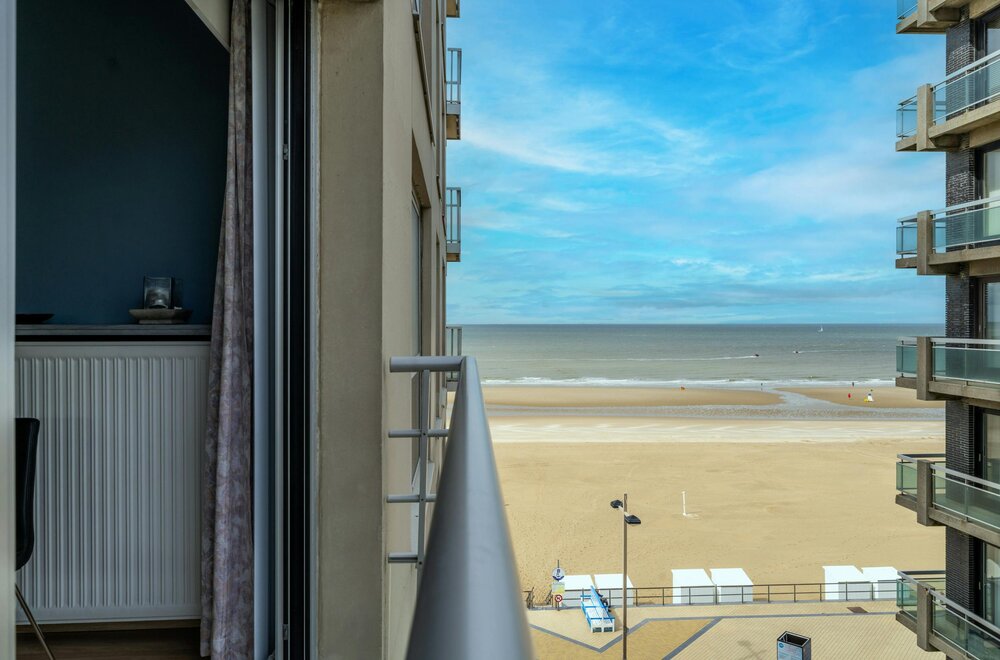 prachtig-hoekappartement-met-1-slaapkamer-en-zijdelings-zeezicht-te-koop-te-middelkerke-014.jpg