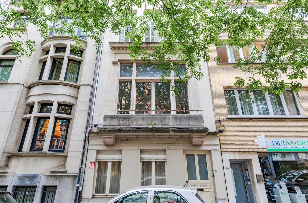 jubelpark-zeer-mooi-huis-verdeeld-in-3-appartementen001.jpg
