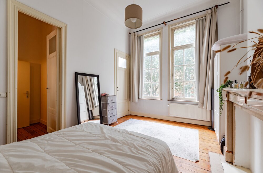 jubelpark-zeer-mooi-huis-verdeeld-in-3-appartementen013.jpg