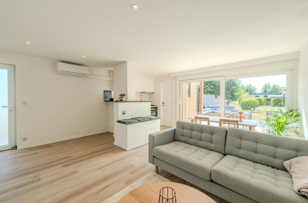 vakantiewoning-met-zongerichte-tuin-gelegen-op-rustige-ligging-te-westende-001.jpg