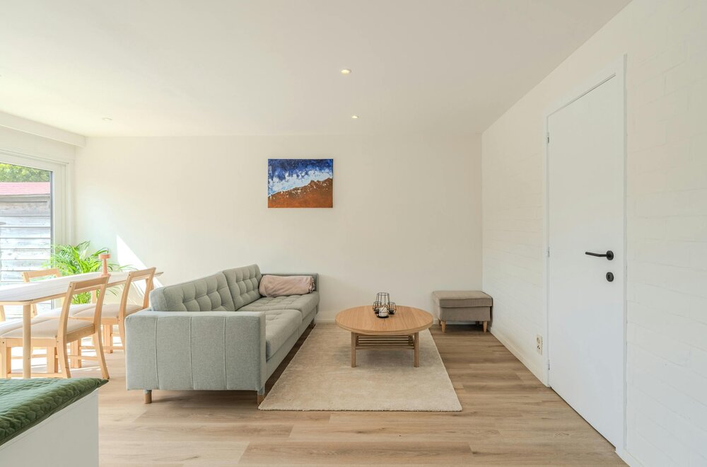 vakantiewoning-met-zongerichte-tuin-gelegen-op-rustige-ligging-te-westende-005.jpg