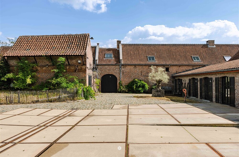 authentiek-handelspand-met-gerenoveerde-woning-te-temse018.jpg