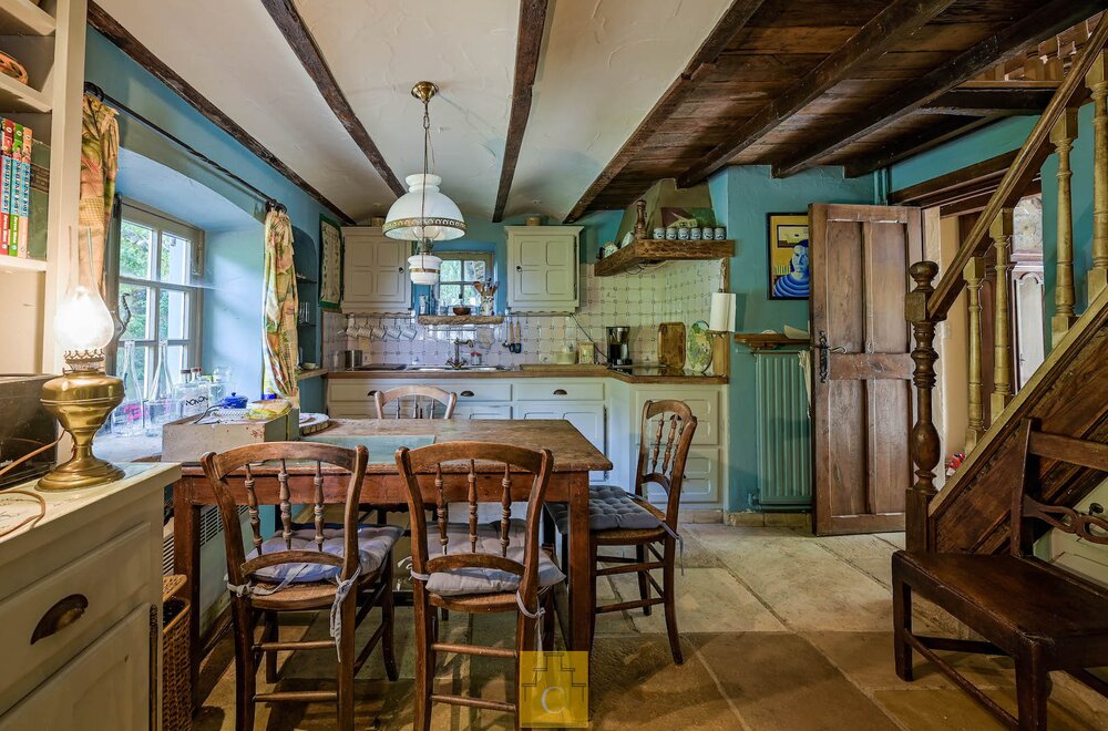 sfeervol-landhuis-met-schuur-garage-zwemvijver-en-poolhouse-3-paardenstallen-akkerland-en-weiland-idyllische-locatie-te-torhout-sint-henricus-2-55-ha018.jpg