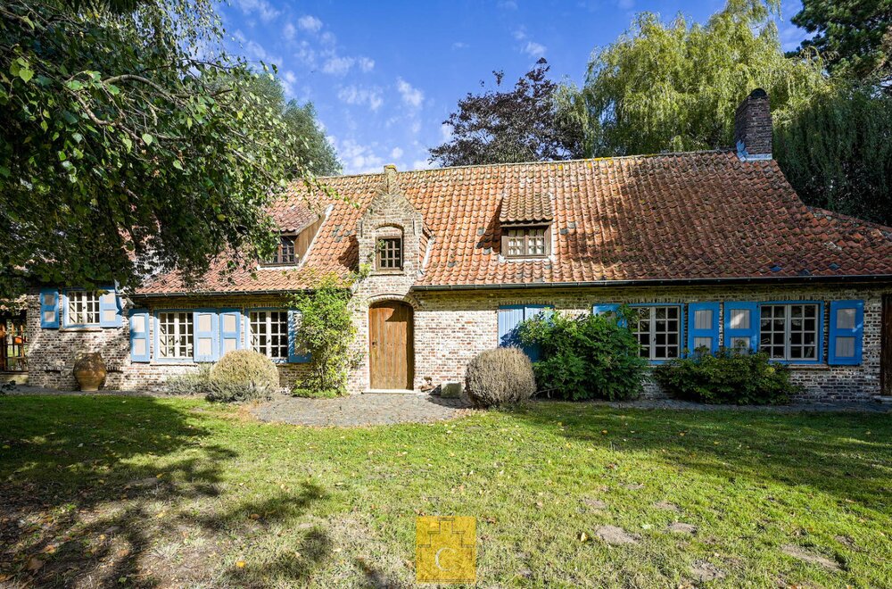 sfeervol-landhuis-met-schuur-garage-zwemvijver-en-poolhouse-3-paardenstallen-akkerland-en-weiland-idyllische-locatie-te-torhout-sint-henricus-2-55-ha033.jpg