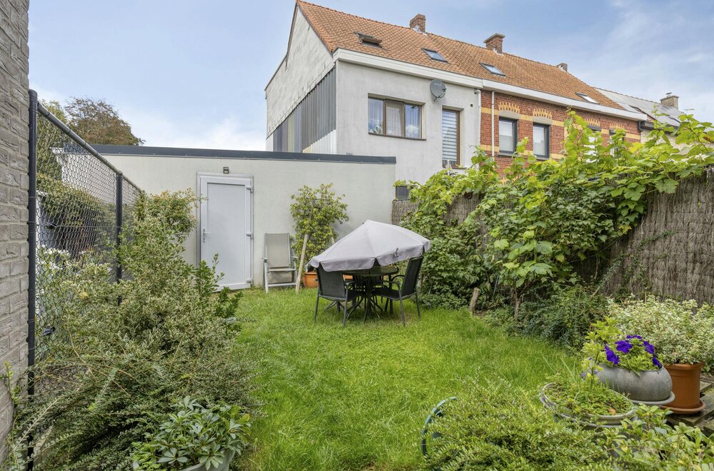 instapklaar-gelijkvloers-appartement-met-2-slaapkamers-te-roeselare-009.jpg