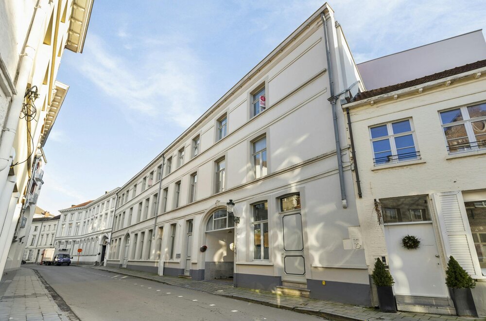 zeer-ruim-appartement-met-3-slaapkamers-te-koop-in-brugge019.jpg