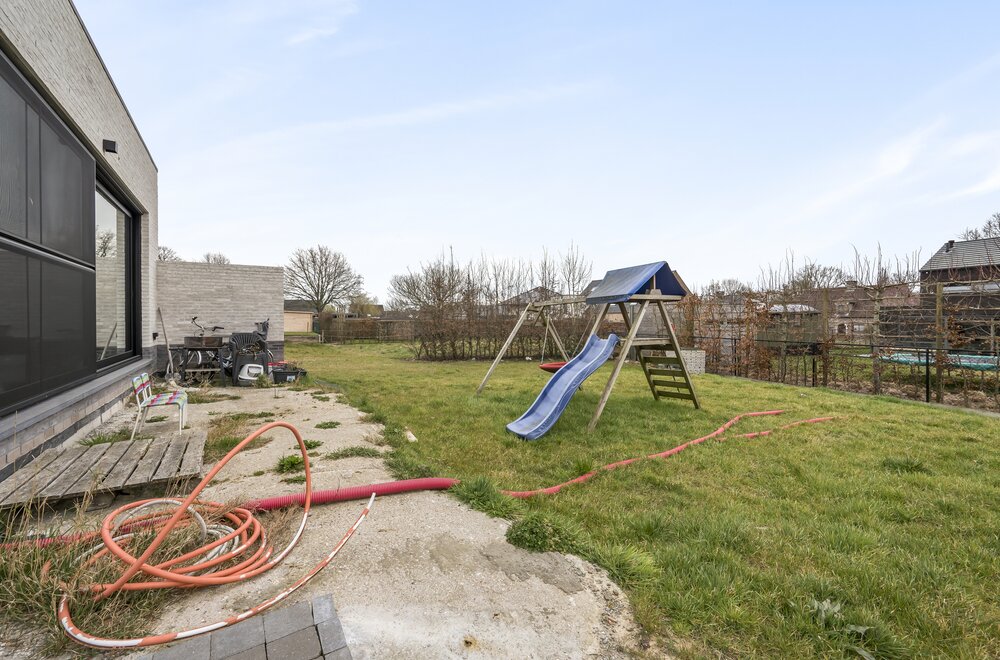 prachtige-woning-met-tuin-in-een-rustige-wijk-in-temse028.jpg