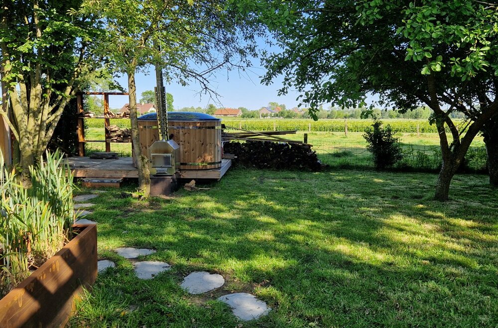 charmante-woning-in-zalige-tuin-met-gastenverblijf-001.jpg