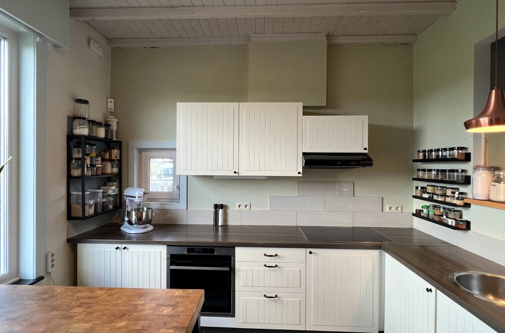 charmante-woning-in-zalige-tuin-met-gastenverblijf-003.jpg