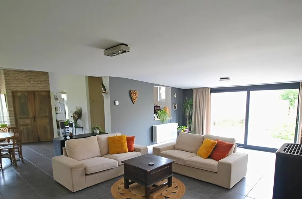 charmante-woning-in-zalige-tuin-met-gastenverblijf-005.jpg