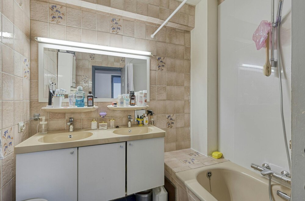 op-te-frissen-appartement-met-terras-te-koop-in-berchem010.jpg