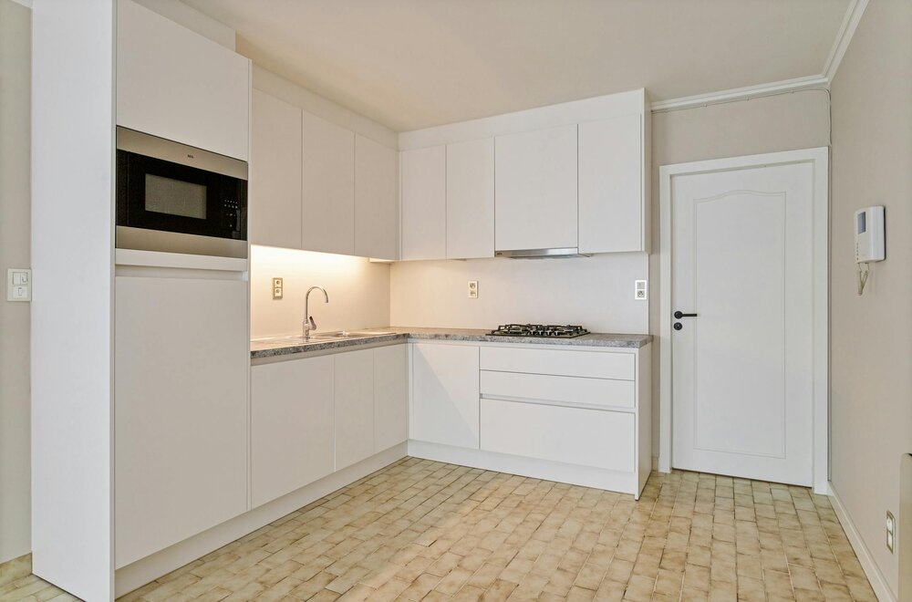 ruim-drie-kamer-appartement-139-m-te-koop-in-het-centrum-van-poperinge009.jpg