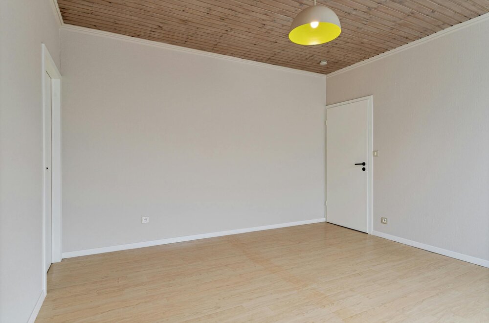 ruim-drie-kamer-appartement-139-m-te-koop-in-het-centrum-van-poperinge015.jpg