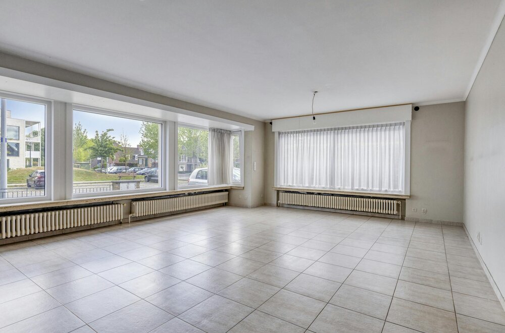 opbrengsteigendom-te-koop-met-2-appartementen-te-sint-andries007.jpg