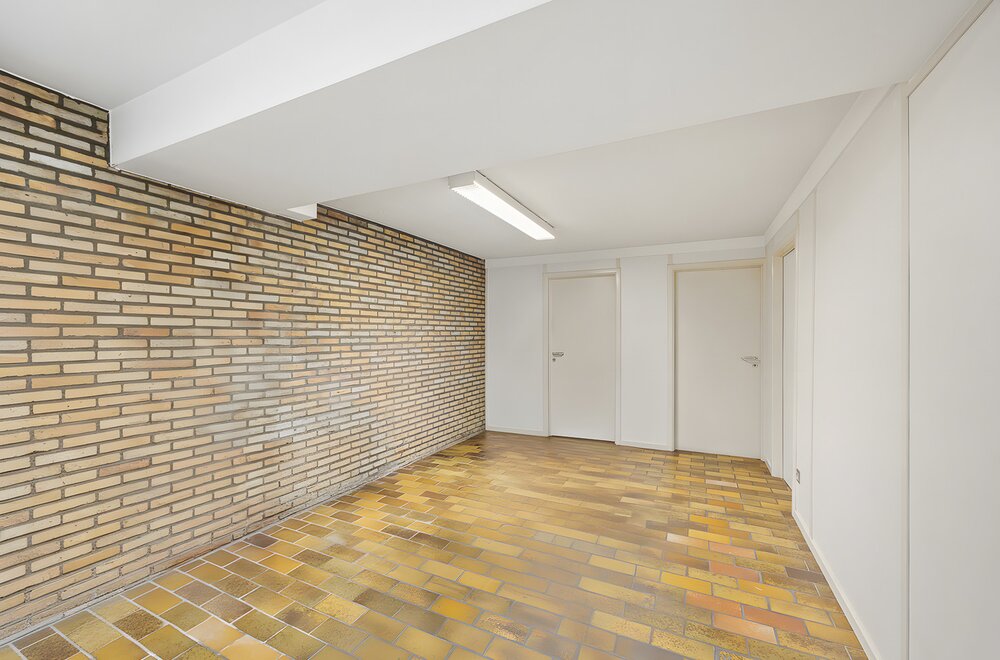 riante-seventies-dokterswoning-met-terras-en-tuin-op-gegeerde-locatie030.jpg