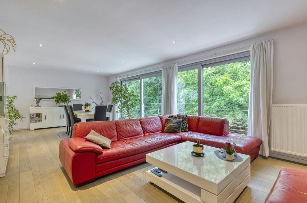 ruim-appartement-met-2-slpk-en-garage-te-koop-in-brasschaat004.jpg