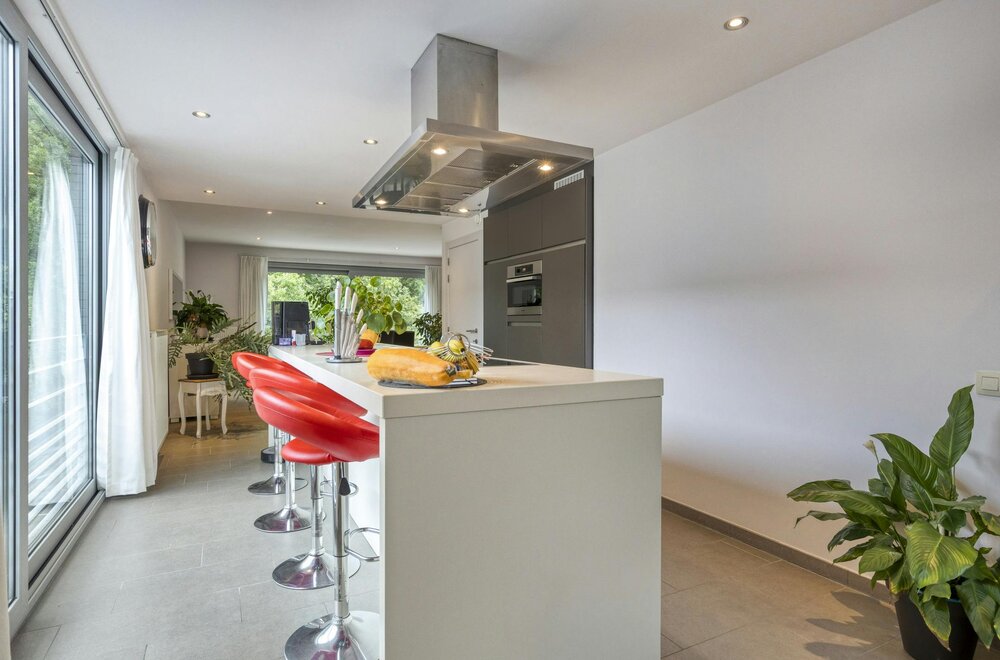 ruim-appartement-met-2-slpk-en-garage-te-koop-in-brasschaat010.jpg