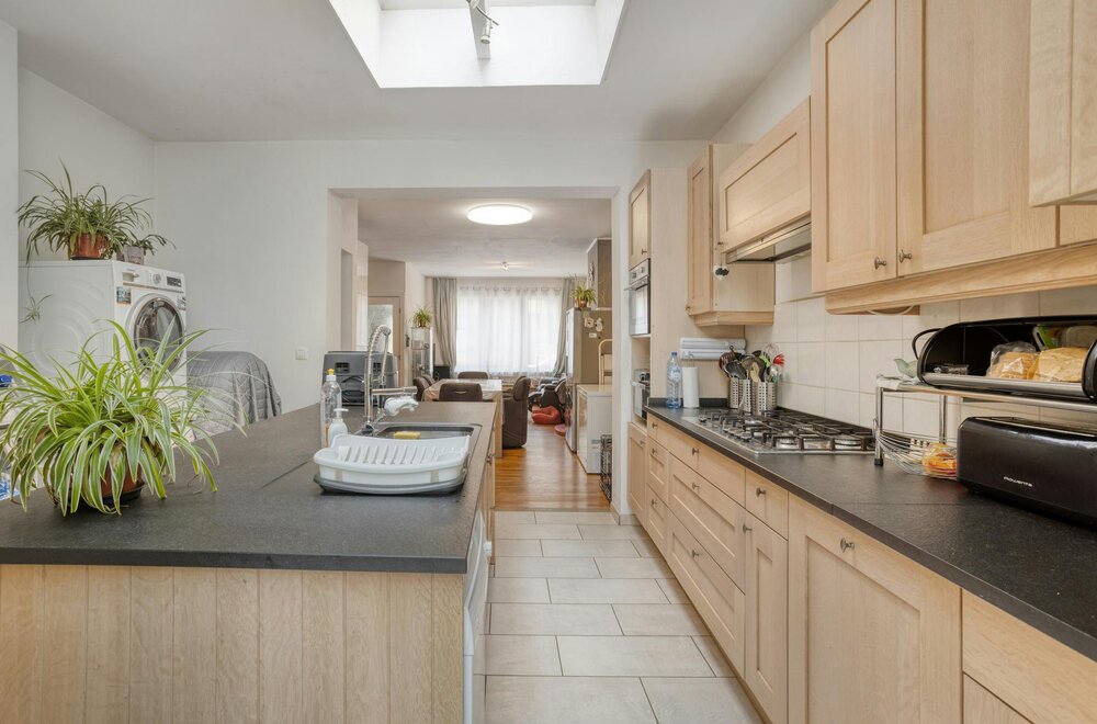 energiezuinig-huis-met-3-slpk-en-tuin-in-hartje-kapellen006.jpg