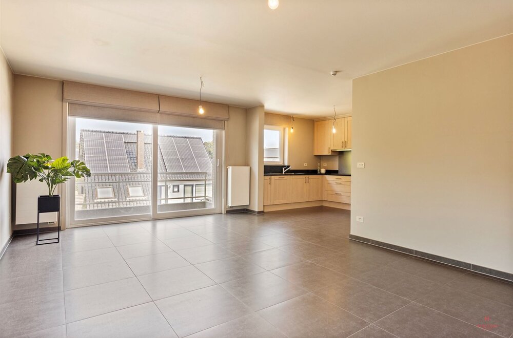 modern-2-slpk-appartement-met-terras-op-rustige-ligging-te-waregem-001.jpg