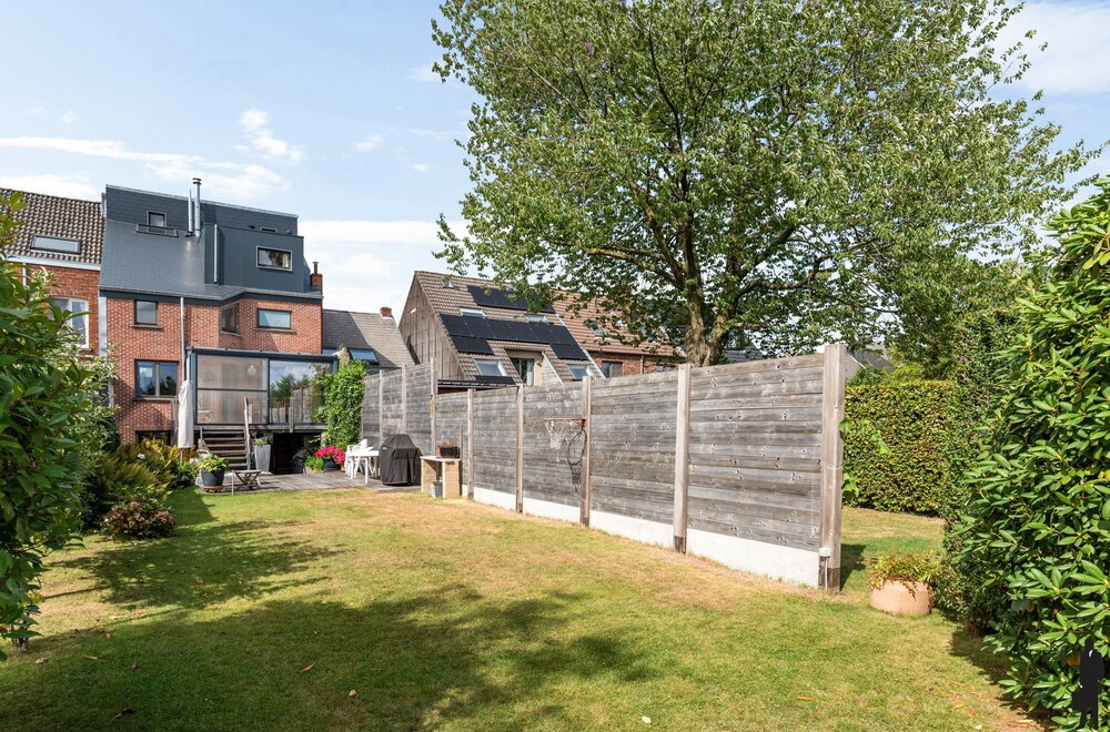 karaktervolle-split-level-woning-met-4-slpks-en-zonnige-tuin013.jpg