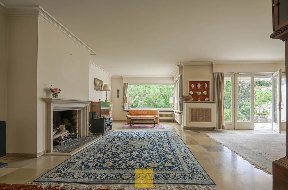 stijlvolle-driegevelvilla-met-garage-en-zongerichte-tuin-vlakbij-de-vesten-de-brugse-binnenstad-en-alle-invalswegen008.jpg