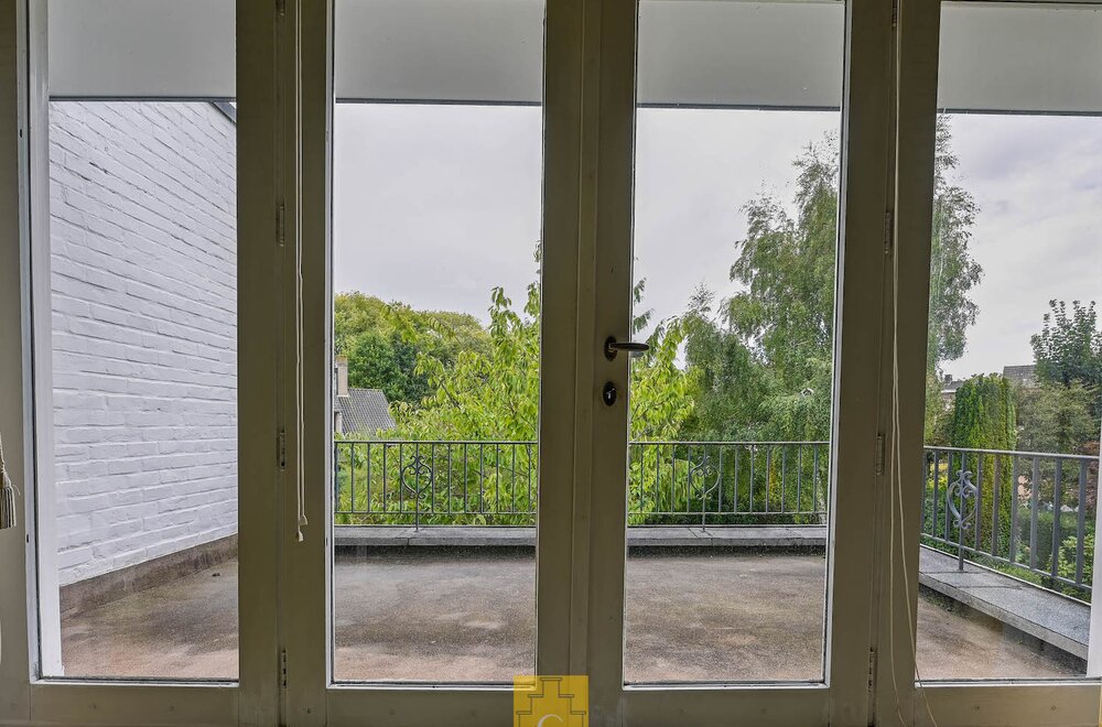 stijlvolle-driegevelvilla-met-garage-en-zongerichte-tuin-vlakbij-de-vesten-de-brugse-binnenstad-en-alle-invalswegen024.jpg