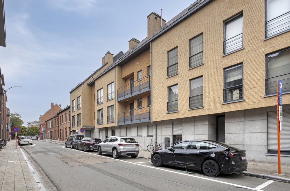 investeringsappartement-met-terras-en-parking-in-hasselt002.jpg