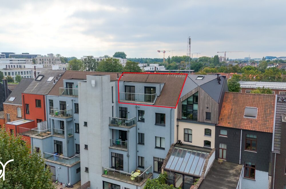 penthouse-met-terras-nabij-sint-pietersstation015.jpg