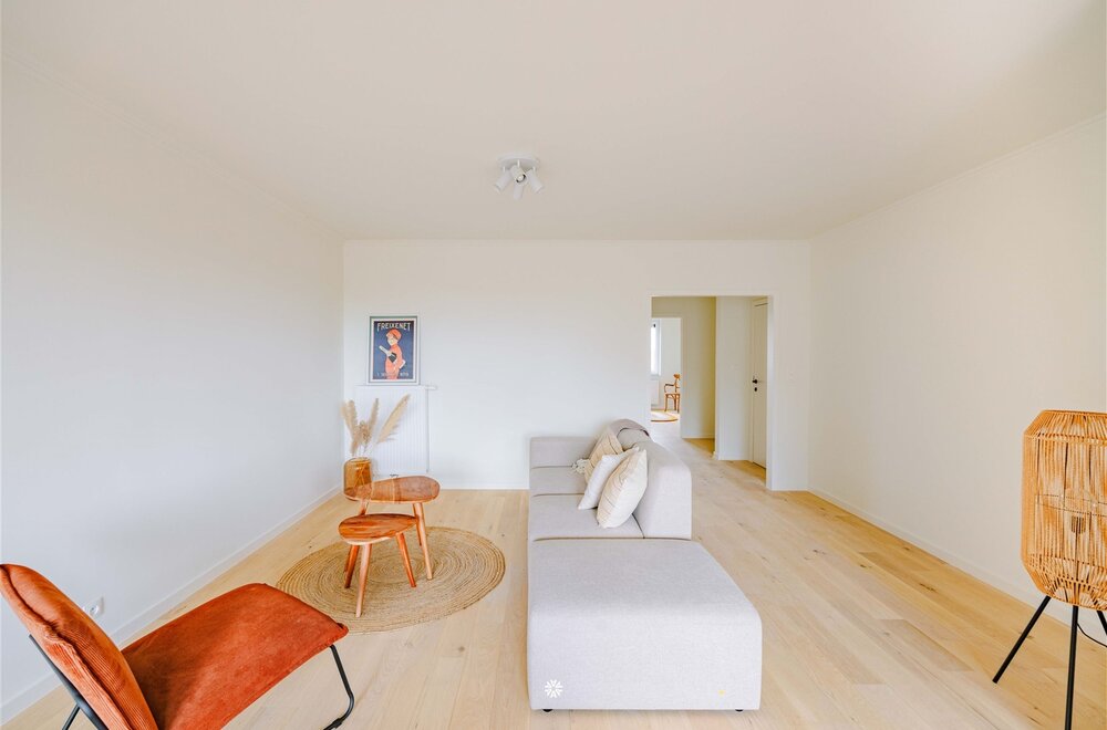 stijlvol-gerenoveerd-appartement-met-terras-en-open-uitzicht004.jpg