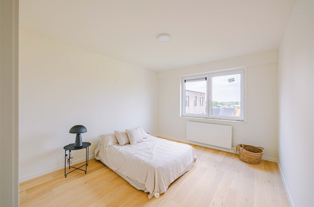 stijlvol-gerenoveerd-appartement-met-terras-en-open-uitzicht012.jpg