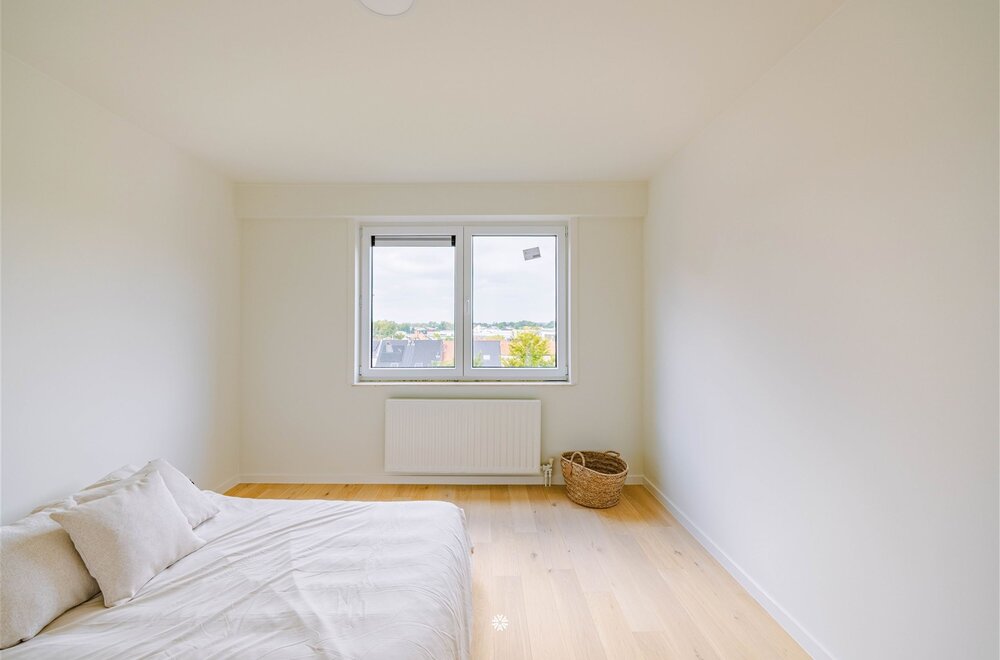 stijlvol-gerenoveerd-appartement-met-terras-en-open-uitzicht013.jpg