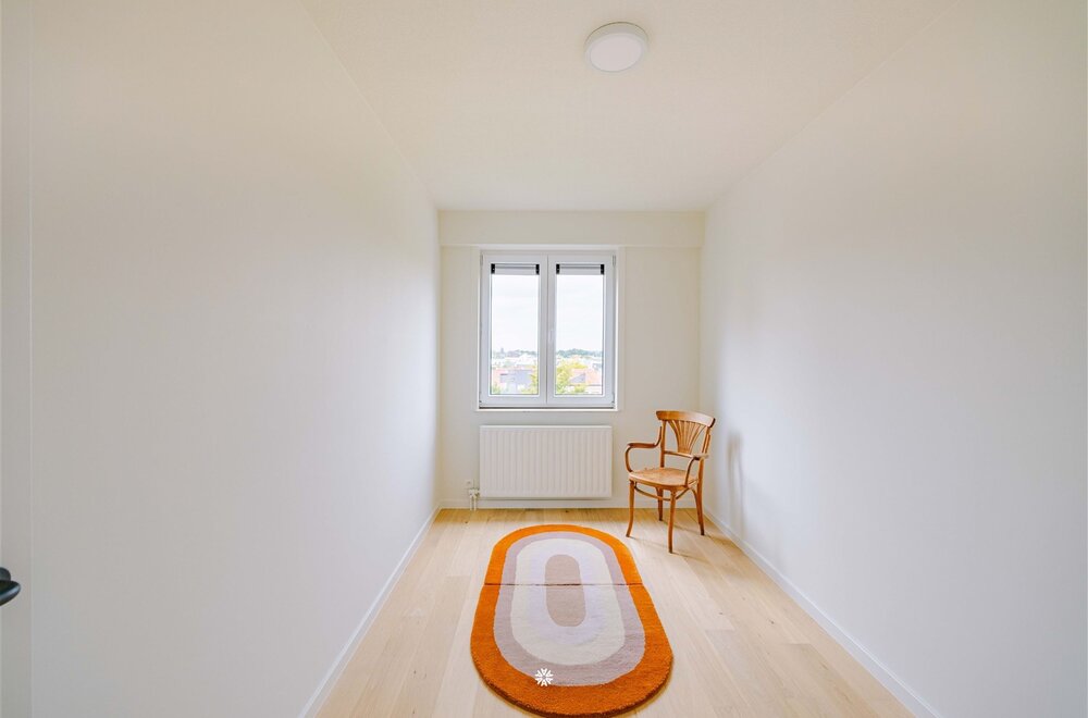 stijlvol-gerenoveerd-appartement-met-terras-en-open-uitzicht014.jpg