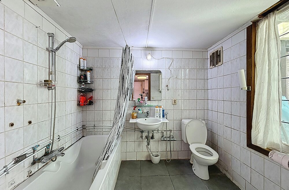 te-renoveren-woning-te-koop-in-kortrijk-009.jpg
